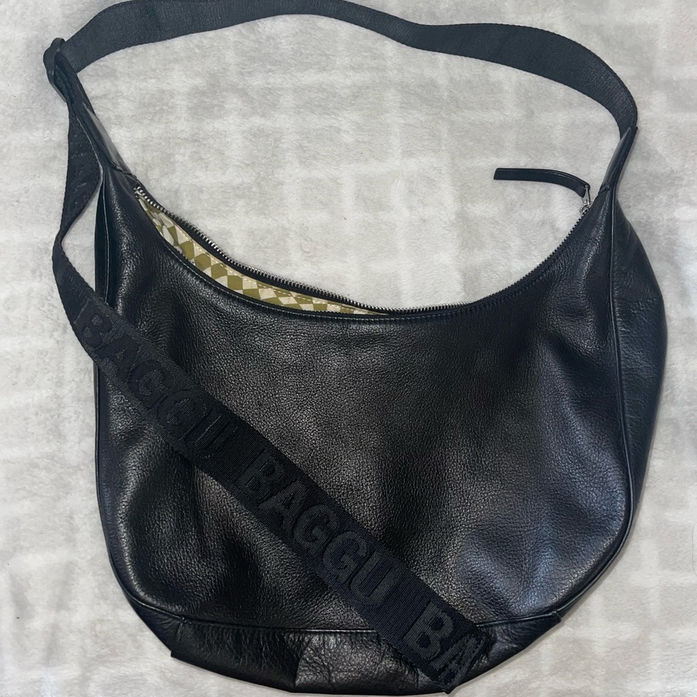 Reserved** Baggu medium crescent bag in black leather